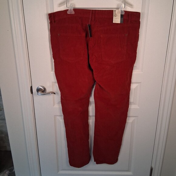 Tommy Hilfiger Pants Mens 40x32 Red Corduroy Slim Fit Classic Casual Cotton New - Picture 2 of 7
